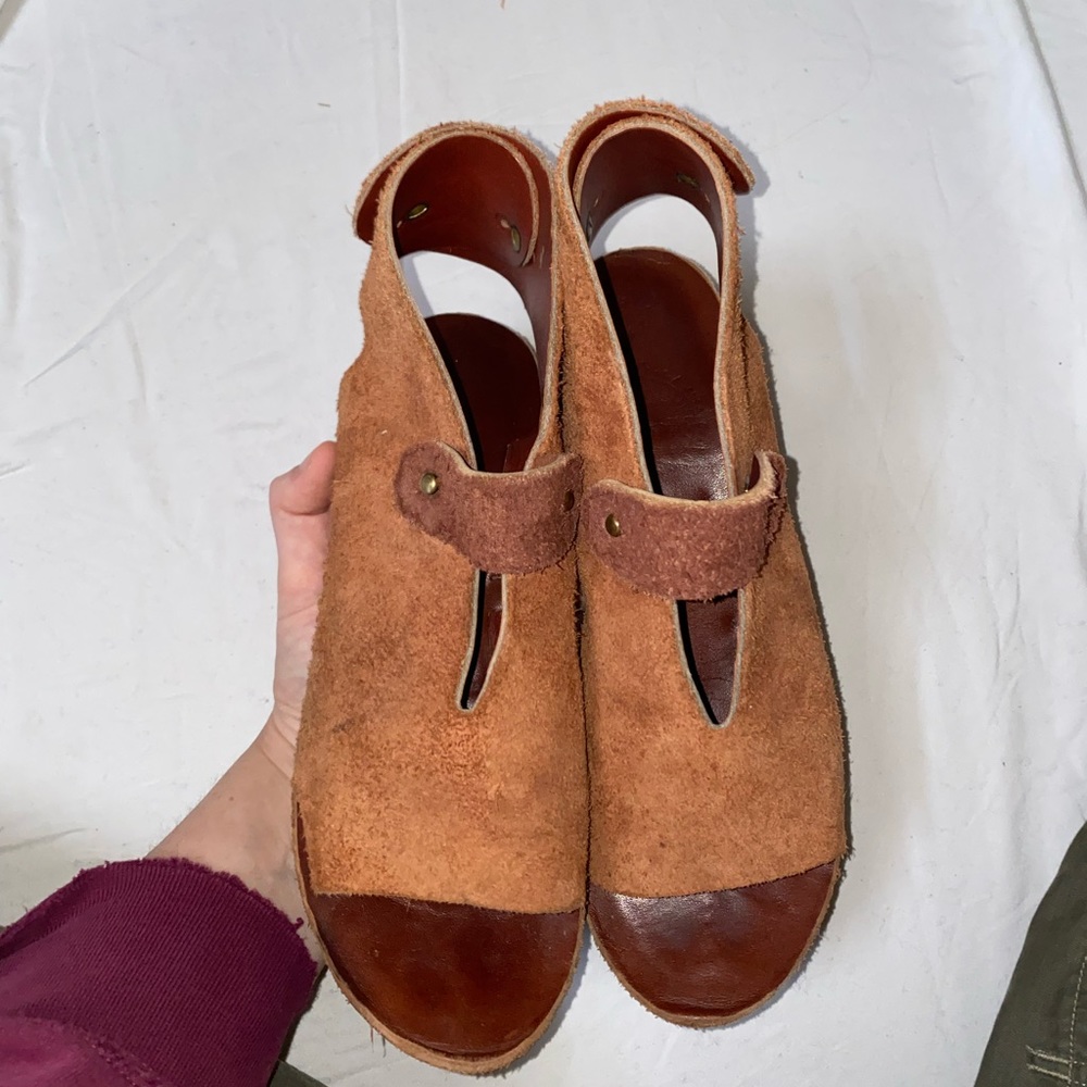 RACHEL SEES SNAIL SHOES leather sandals size 7.5/8